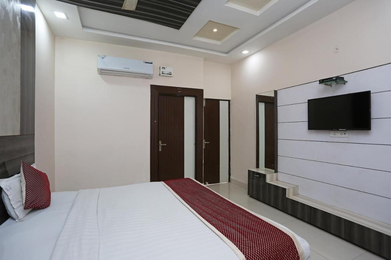 Oyo 3202 Hotel Gayatri Residency Agra  Extérieur photo