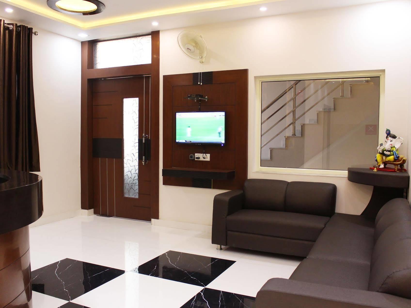 Oyo 3202 Hotel Gayatri Residency Agra  Extérieur photo